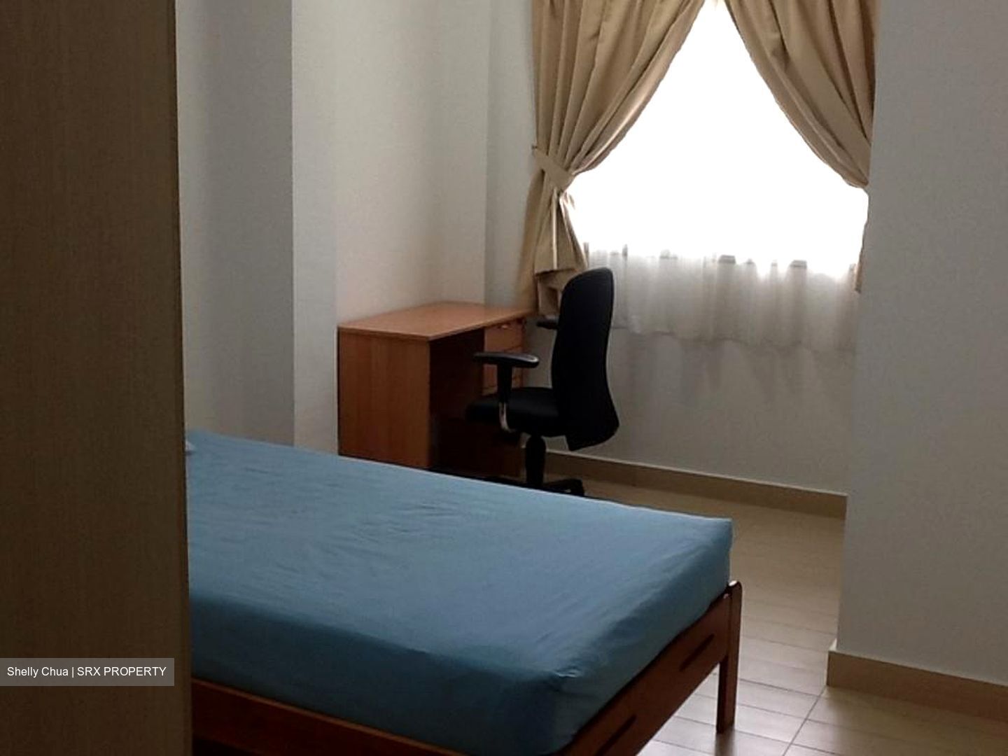 Pebble Lane (D15), Terrace #278351861